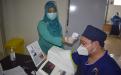 dr. Adrian Kadafi Lubis, Sp.THT, KL ketika skrining kesehatan sebelum vaksinasi covid-19